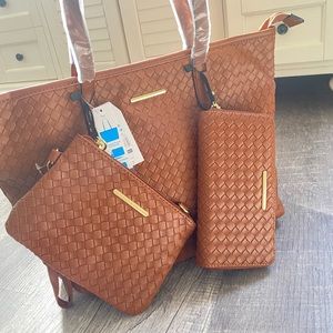 Time and Tru Women's 3-Piece Handbag Set
Woven Cognac